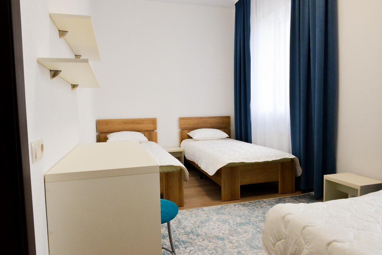 Grad Hotel Ashmyany Esterno foto