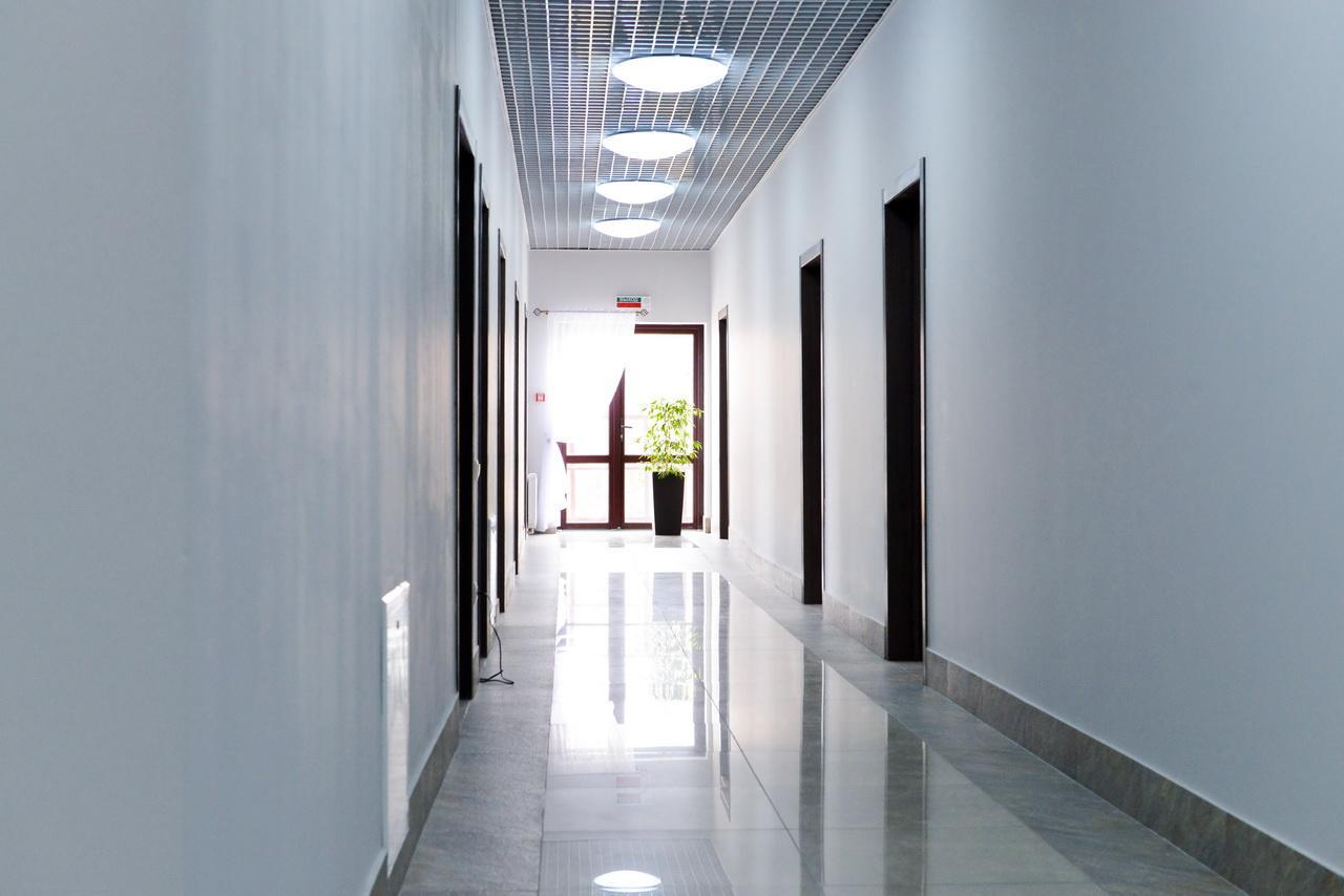 Grad Hotel Ashmyany Esterno foto