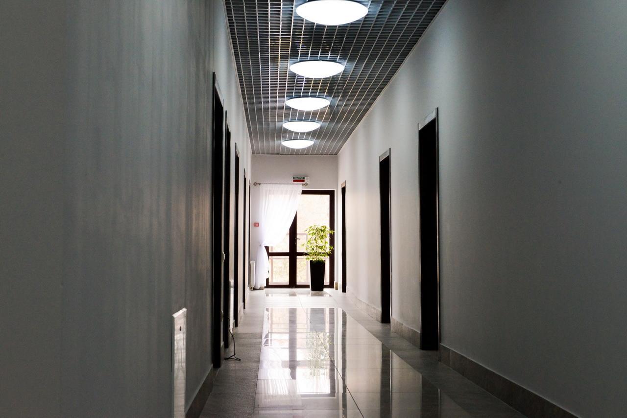 Grad Hotel Ashmyany Esterno foto