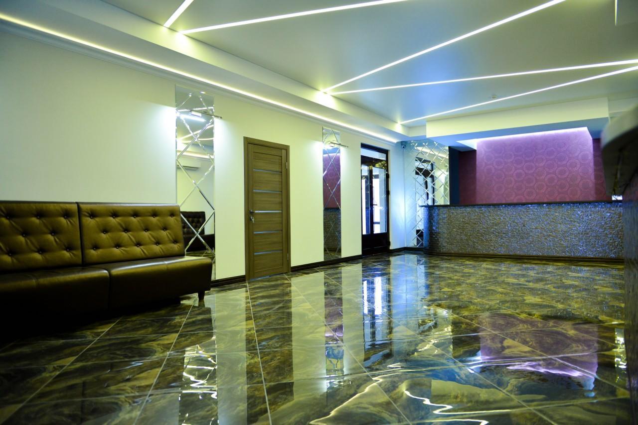 Grad Hotel Ashmyany Esterno foto